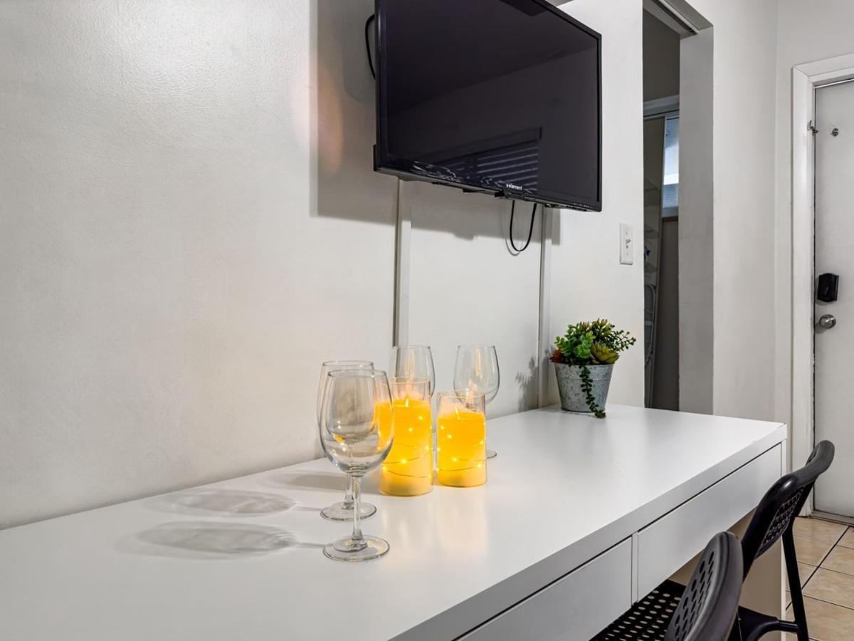 Luxe 2Br1Bath South Beach 1 Min Walk From Ocean Miami Beach Kültér fotó